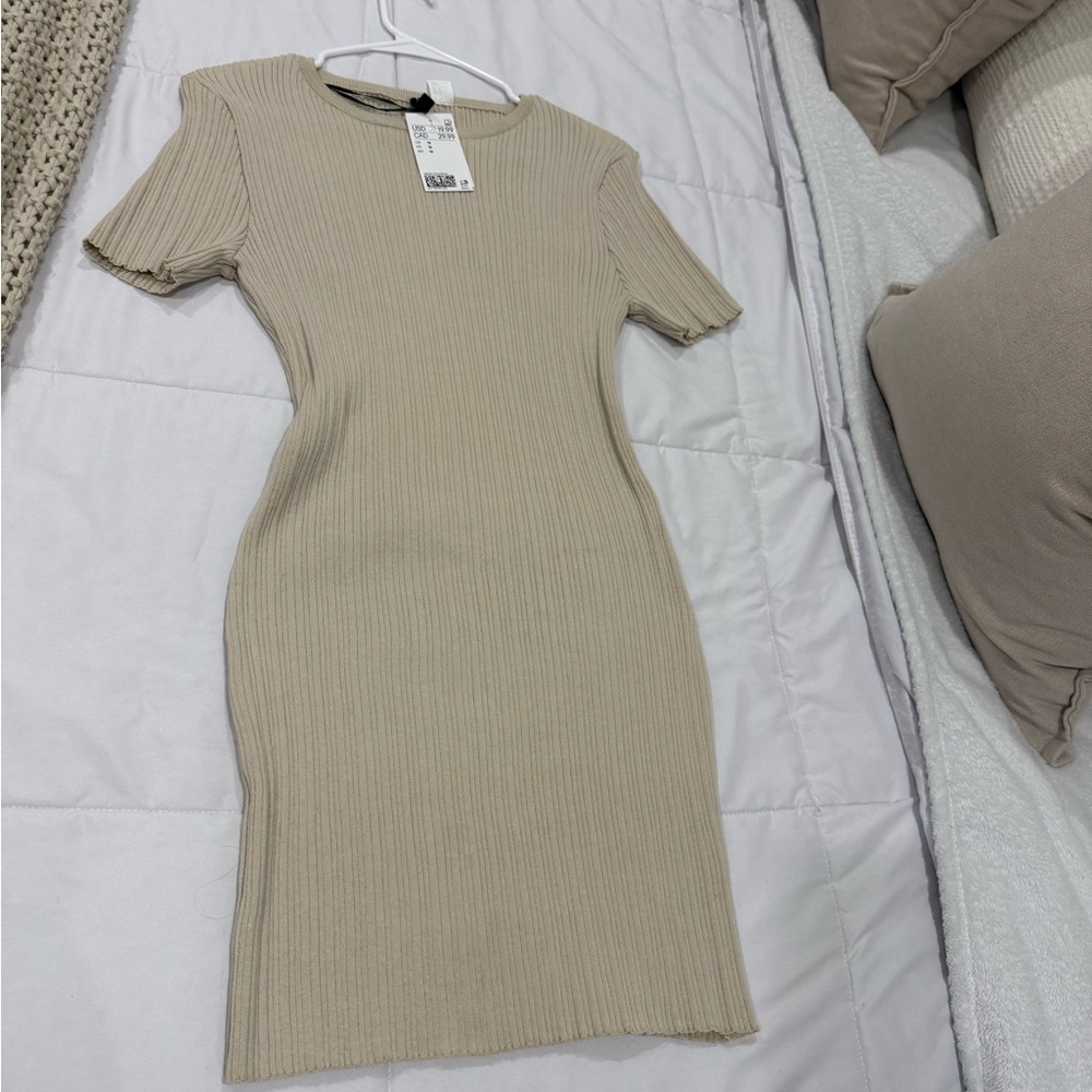 H&M Tan Bodycon Midi Dress Crew Neck Short Sleeve